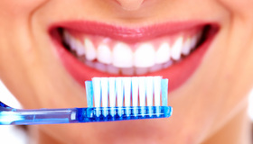 Почему чистят зубы: советы и пояснения